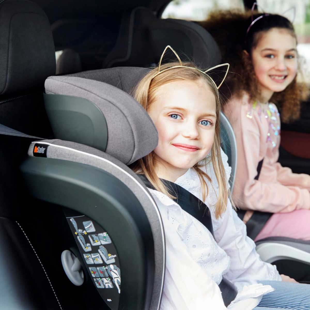 Dječja autosjedalica BeSafe iZi Flex S FIX crna unutrašnjost automobila 2