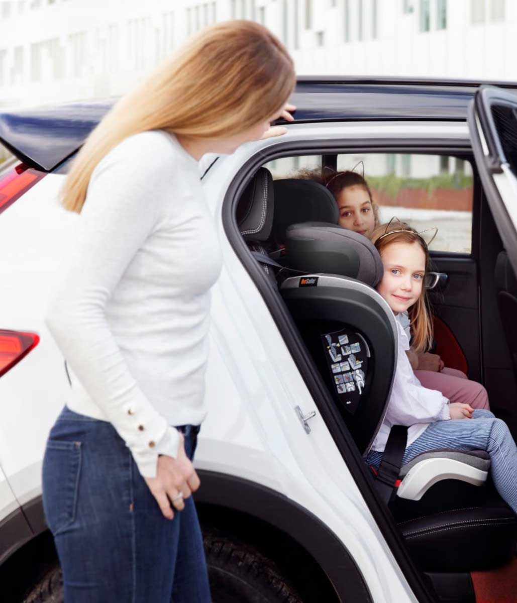 BeSafe-autosjedalica-iZi-Flex-S-FIX-črna-notranjost-avtomobila-tt