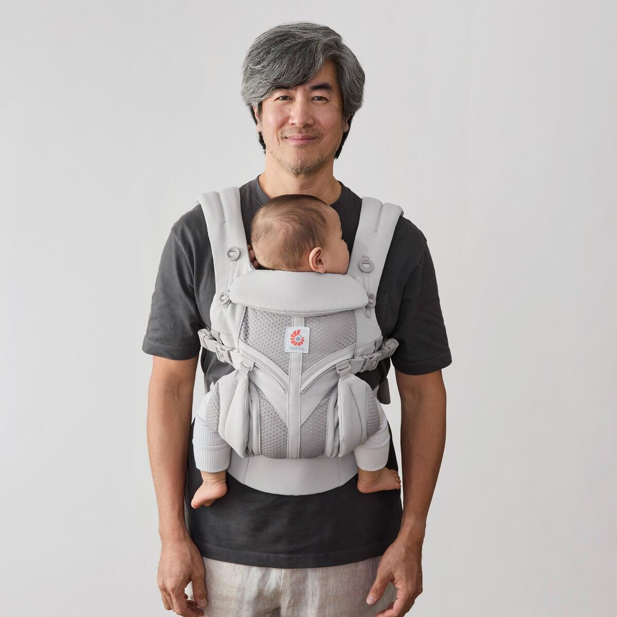 Nosiljka Ergobaby Omni Classic Mesh Biserno siva 2