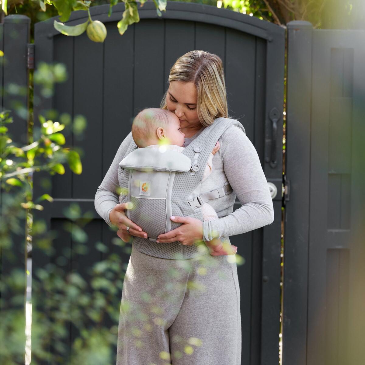 Nosiljka Ergobaby Adapt Soft Flex Mesh Biserno siva 3