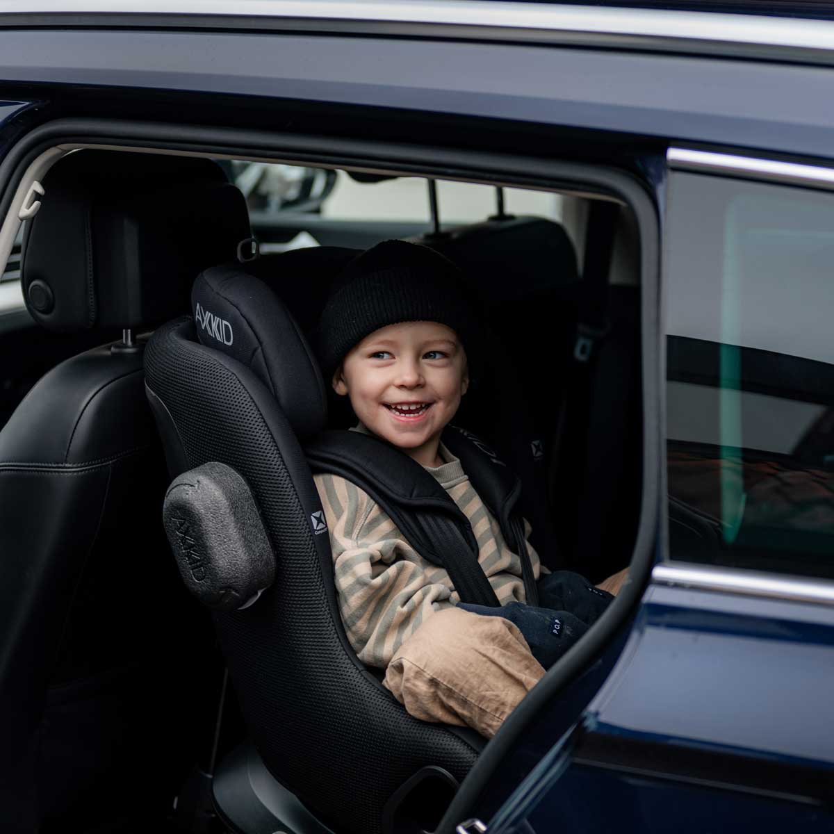 Otroški avtosedež Axkid Minikid Core Coastal Storm Black 12