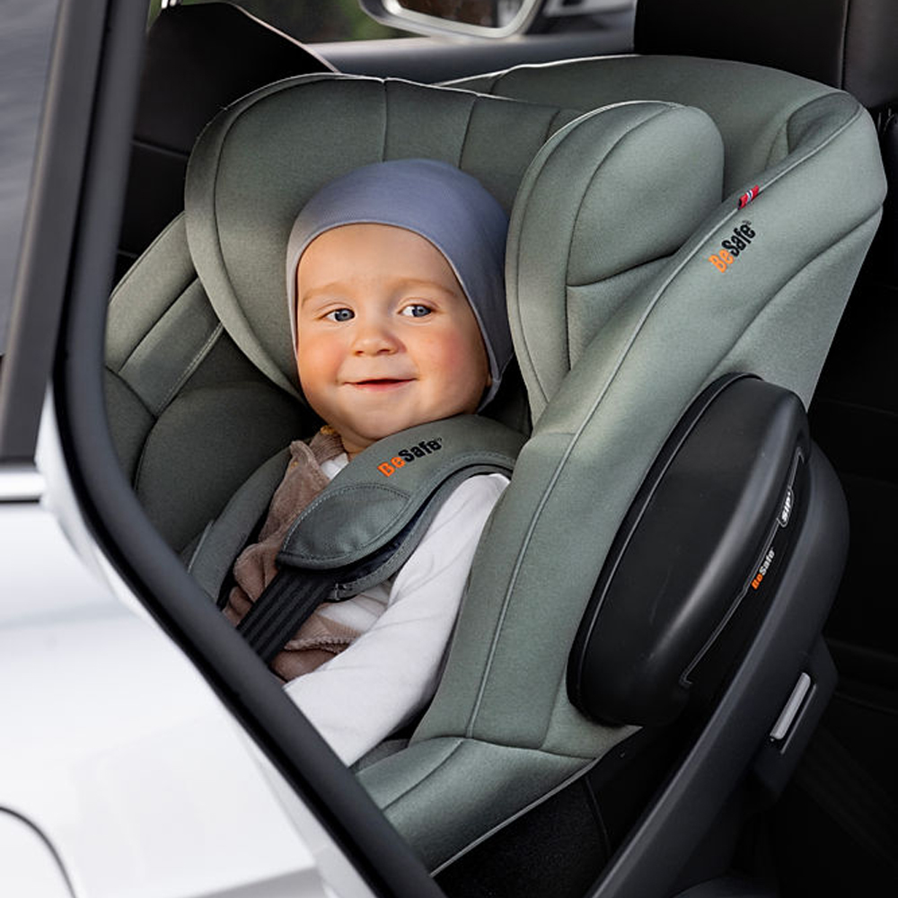 Otroški avtosedež BeSafe Stretch 2 Lifestyle 6
