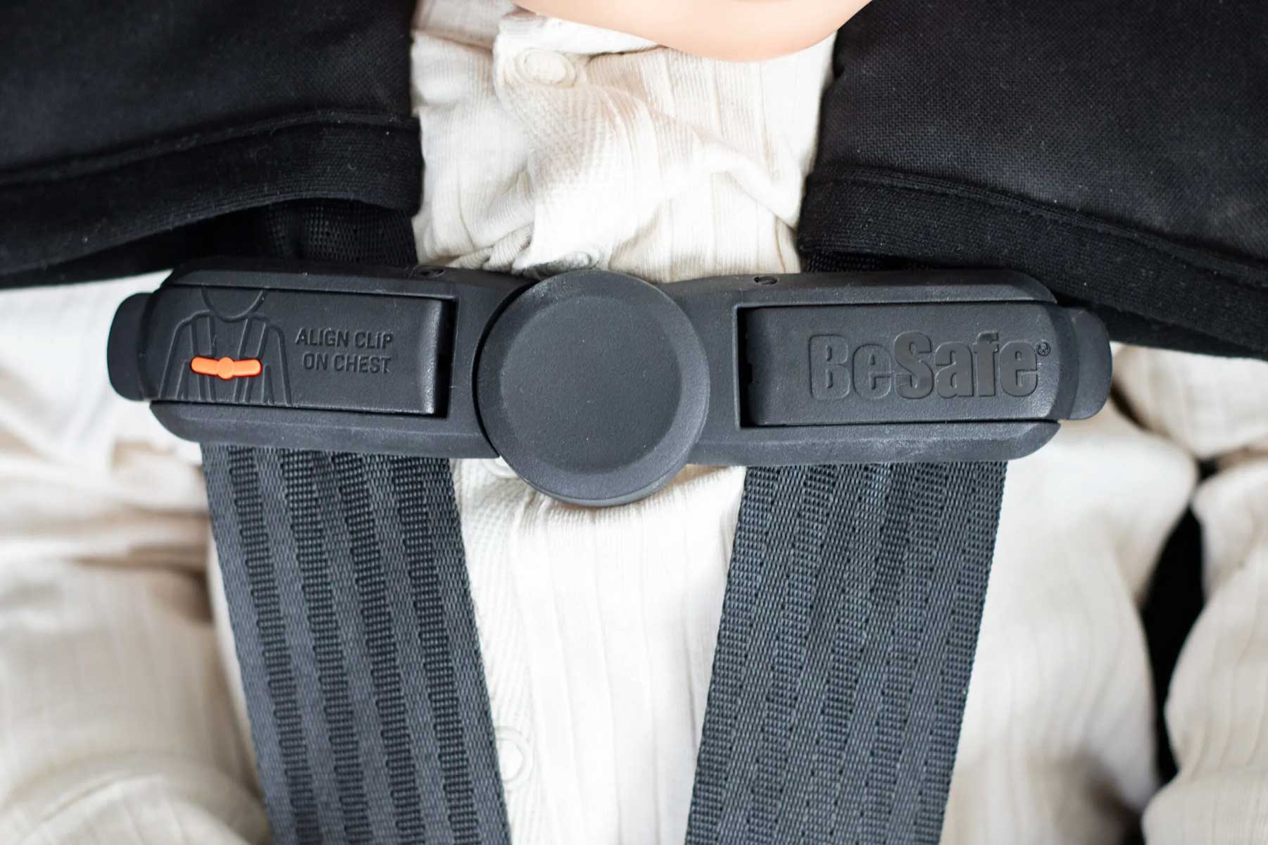 BeSafe Univerzalno držalo za pas 01