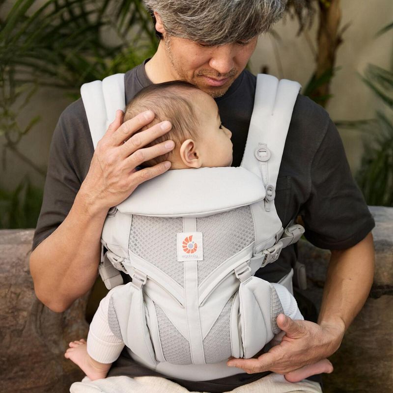 Nosiljka Ergobaby Omni Classic Mesh Biserno siva 4