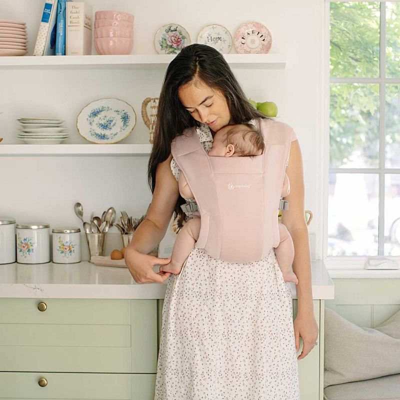 Nosiljka Ergobaby Embrace Heather Pink 2
