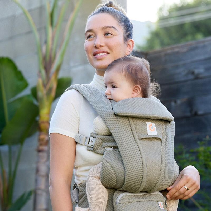 Nosiljka Ergobaby Omni Deluxe Mesh Soft Olive 4
